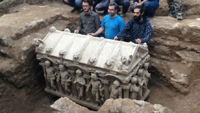 A Roman sarcophagus unearthed by a farmer in the Hisardere area of Turkey, northeast of İznik, in November of 2015.
